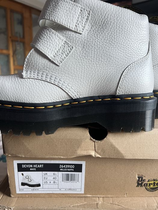 Ghete Dr Martens damă