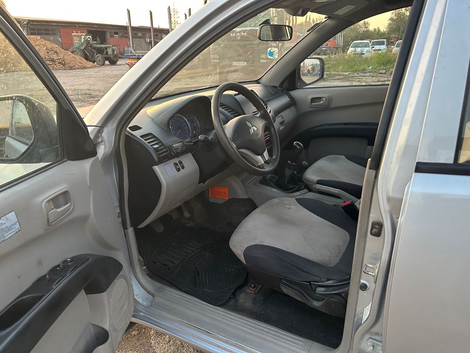 Mitsubishi L 200 2,5 Diesel 4x4 CLIMA  162000 km 2007