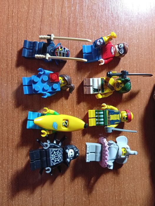 Продам Лего минифигурки