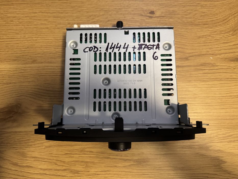 Radio cd cu bluetooth Dacia model dupa 2014