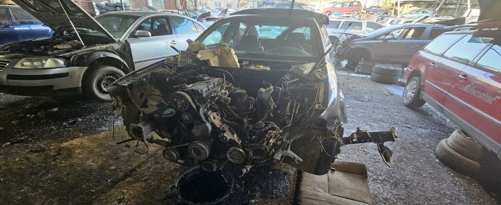 Soclu becuri lampa stop pe aripa dreapta Volkswagen VW Passat B5.5 (f