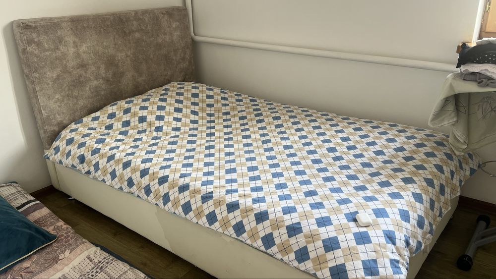 Кровать односпальняя. Бу.