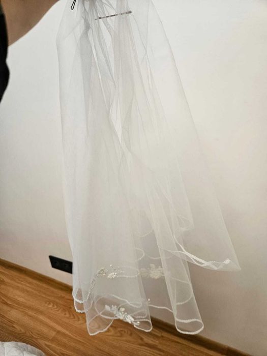 Rochie Miresa cu corset, voal si crinolina