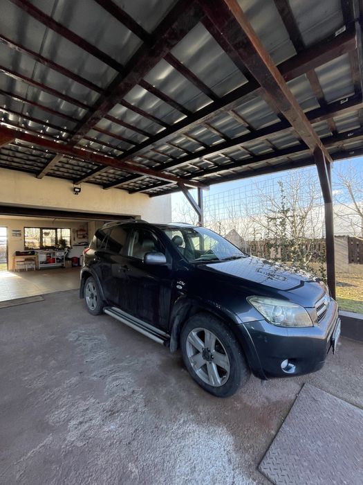 Toyoto rav 4 model exclusive