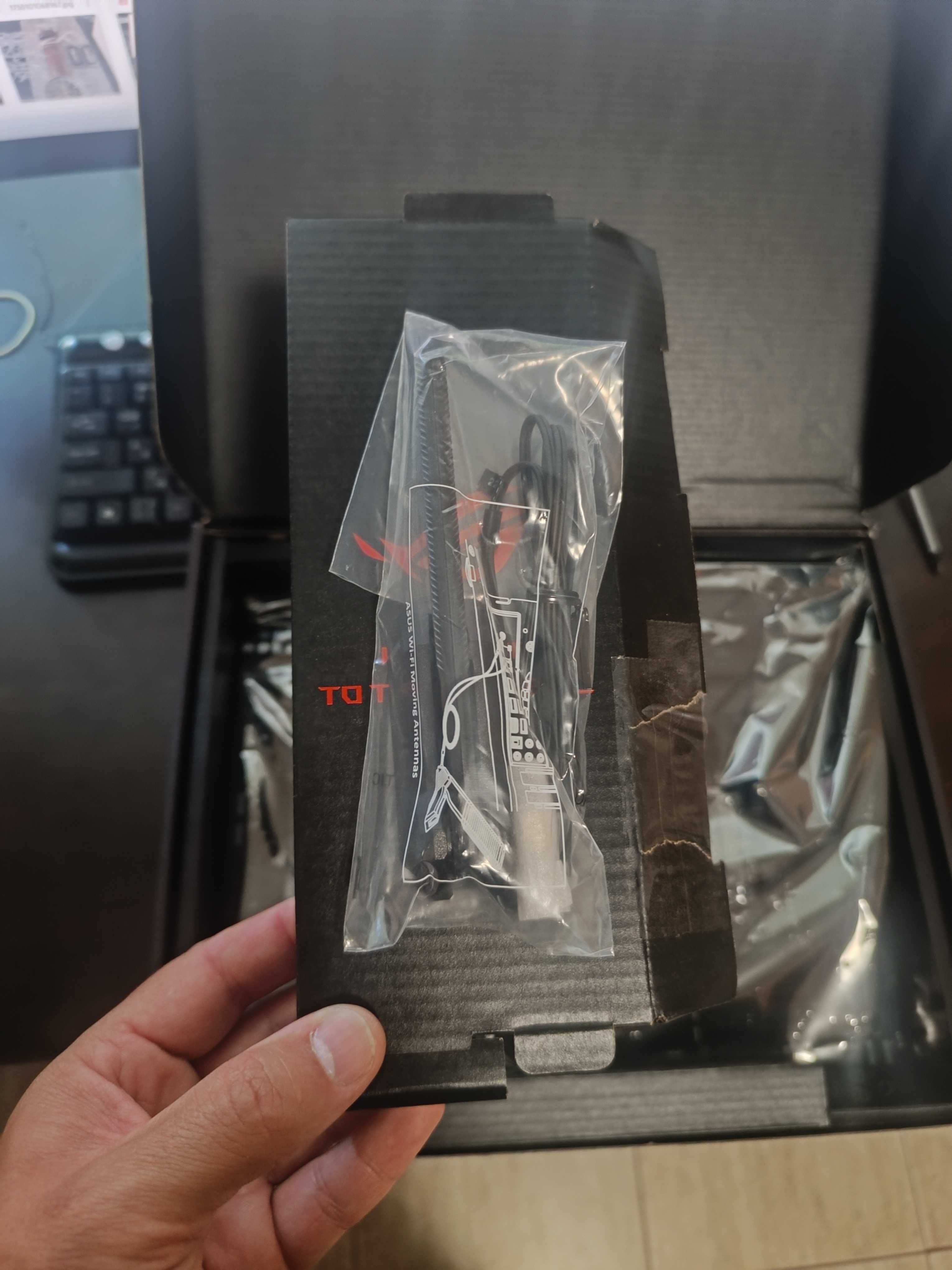 Дънна платка ASUS ROG STRIX B650E-E GAMING WIFI - AMD AM5 сокет