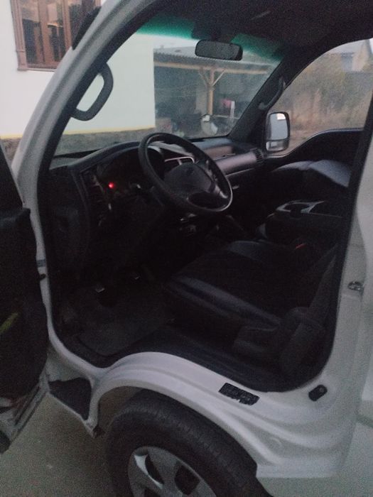 Кия бонго III сотилади йили 2010