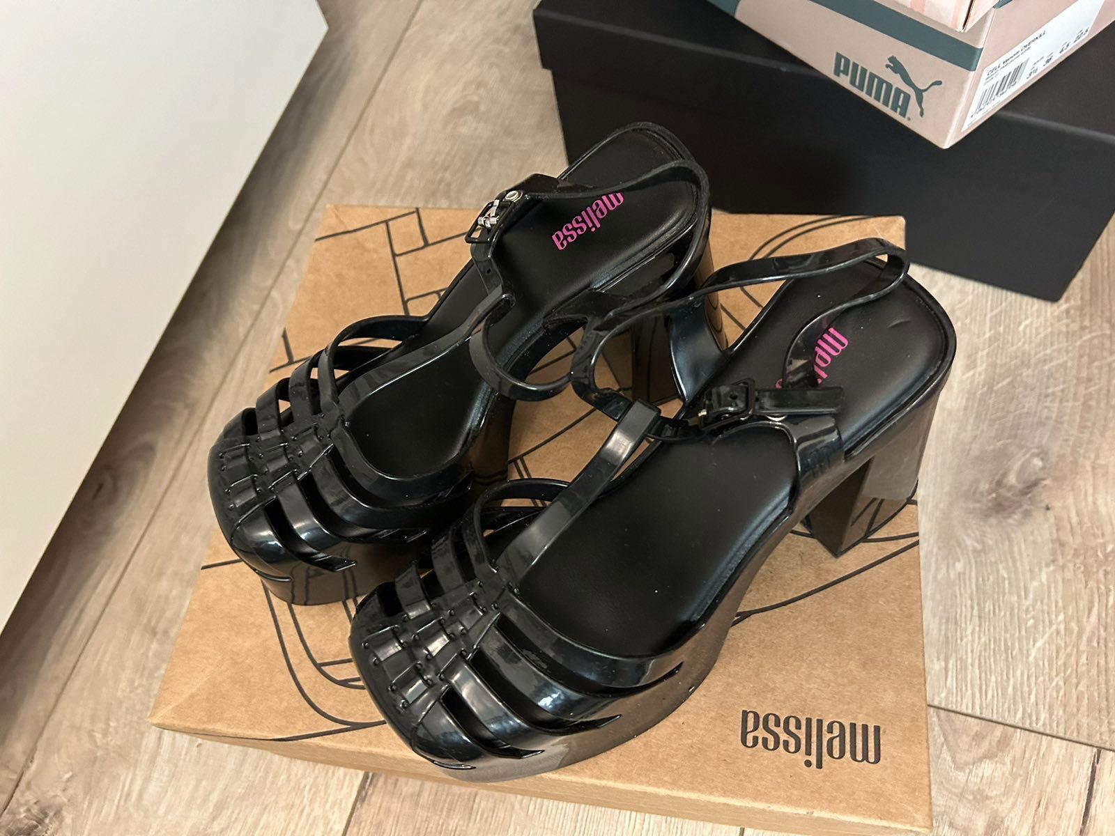 Сандали на ток Melissa