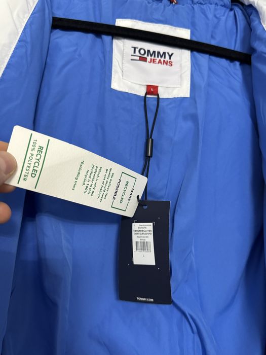 Geaca Tommy Hilfiger barbati Marimea L nouă cu etichetă