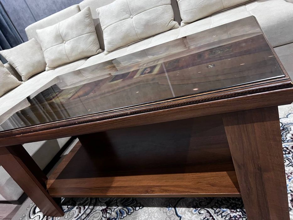 Журнальный столик .