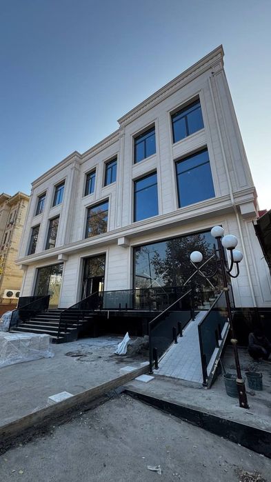 Сдается в Аренду  Здание  2600м2