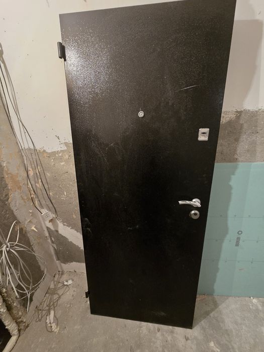 Дверь входная хорошая