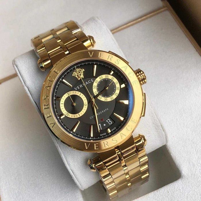 Breitling Colt Chronograph 
и Versace Aion 
A53035