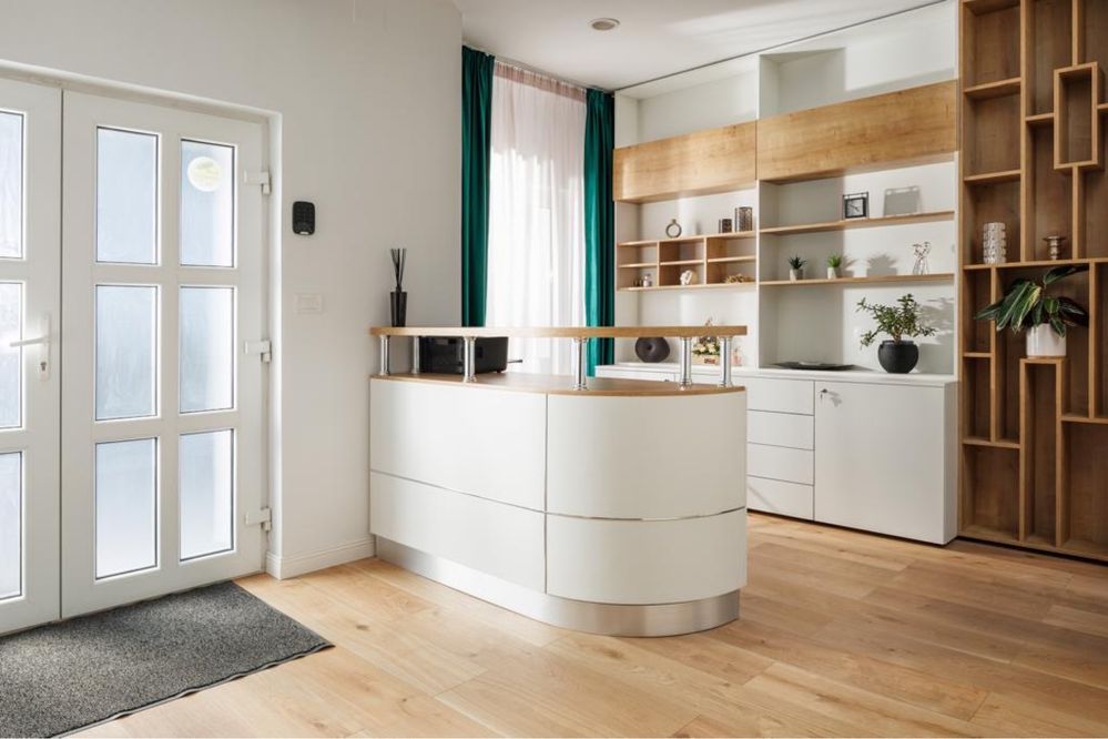 Proprietar,vand pensiune Moieciu de Sus,ciubar,sauna,designer,garantie