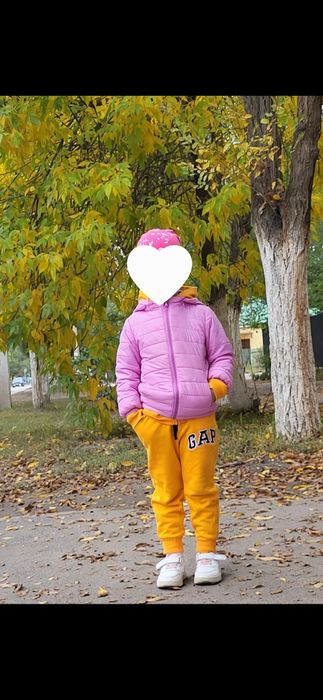 Продам курточку весеннею