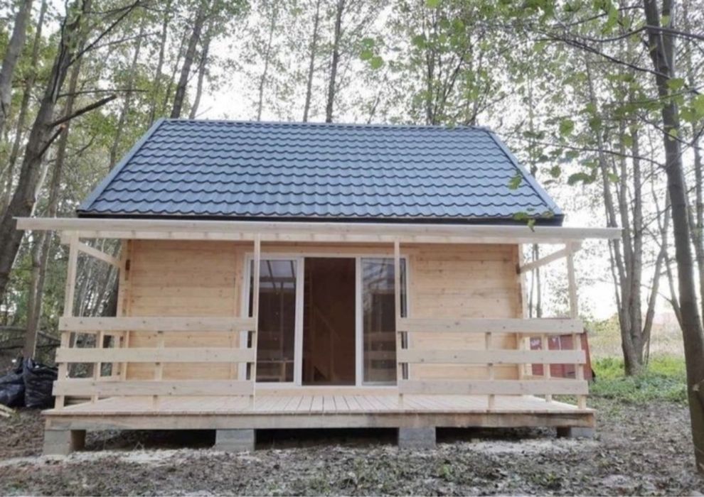 Cabane si foișoare din lemn