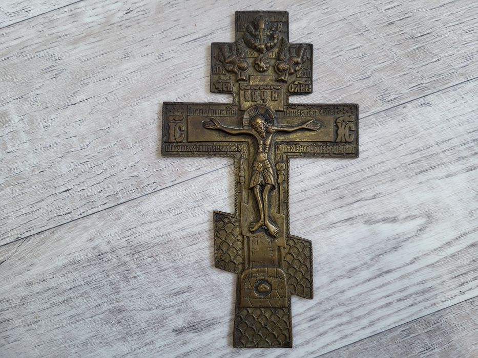 Продам крест старинный. 19 век. Металл. Размер 20х12см.