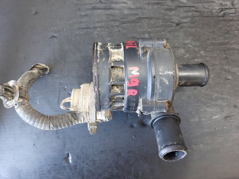 pompa apa suplimentara 2.0 dci m9r renault koleos laguna 3 nissan x-trail qashqai  0392023015