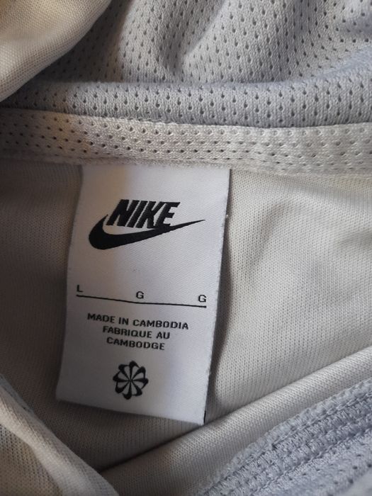 Nike мъжки Суитчър L размер.