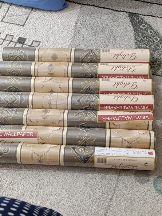 Новые обои супер моющие шелковые. 8 шт.