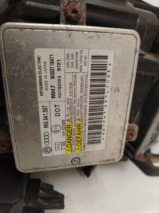 Far faruri stânga xenon bixenon A4 B8 Europa Orginale