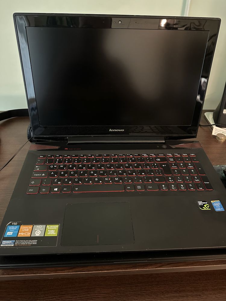 Lenovo y50-70 геймърски лаптоп