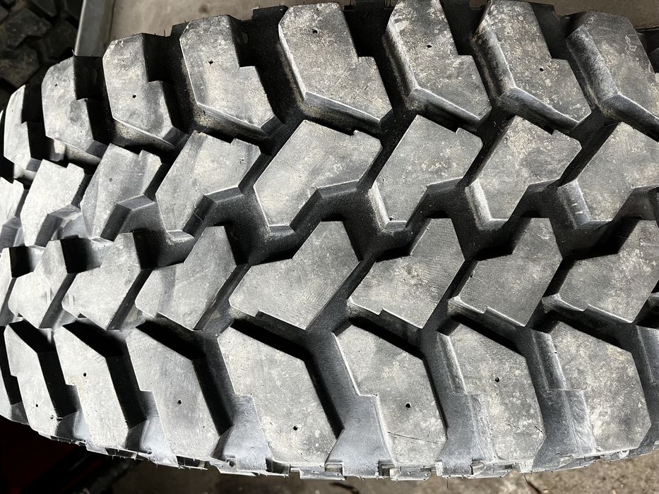 Продавам гуми Firestone 35/12.5/20 M/T