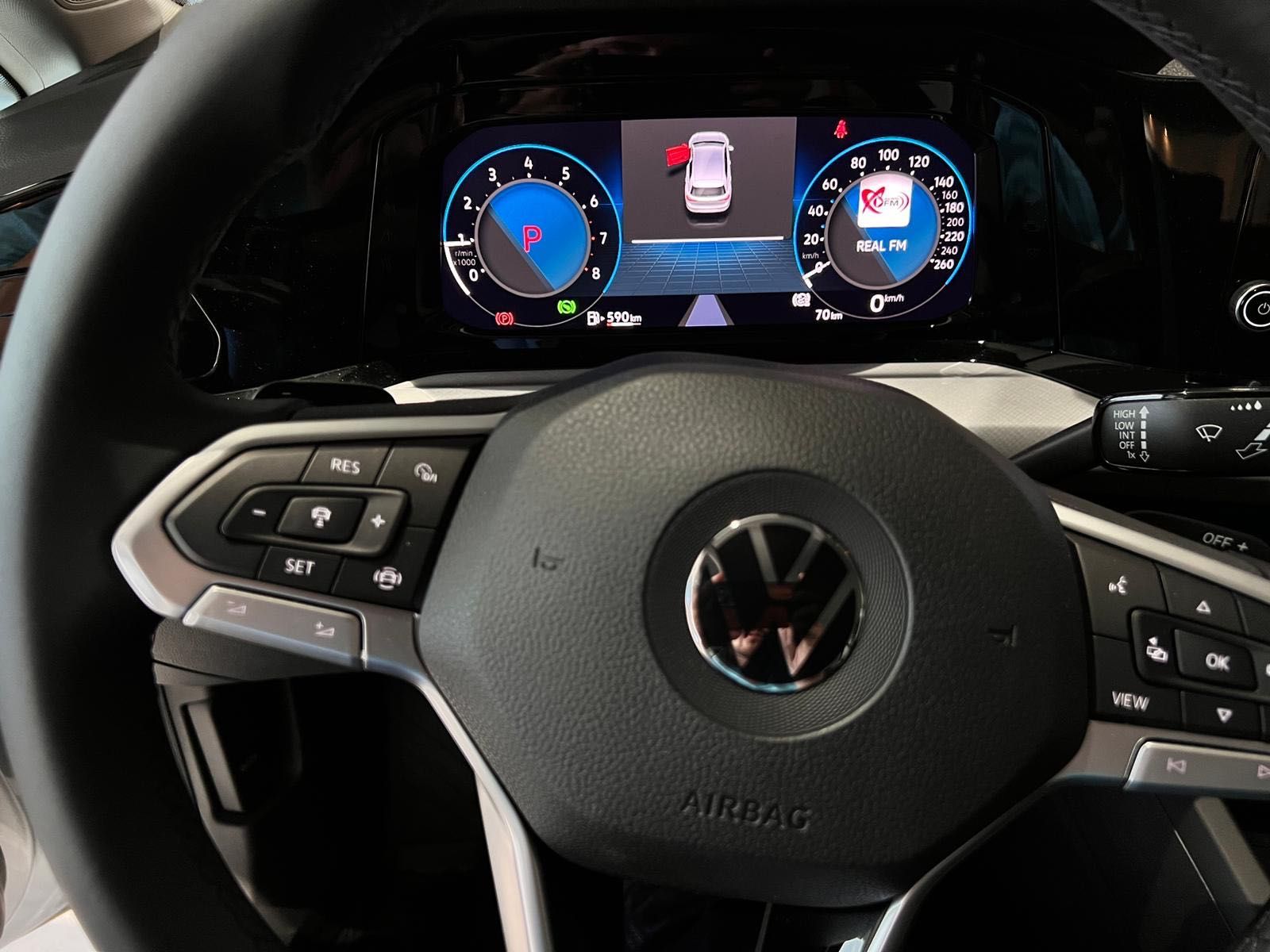 VW Golf VIII (8)
