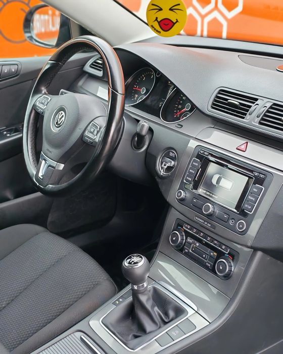 Volkswagen Passat B6 2.0 TDI BMT Xenon Navi Park Assist Start Stop