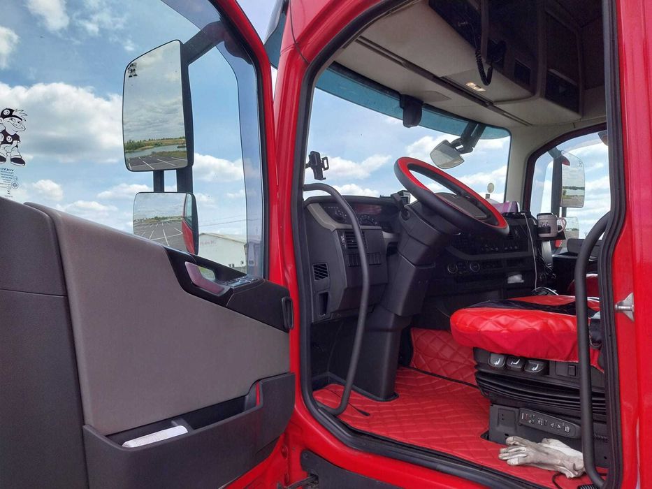 Ansamblu Mega Volvo FH 500 Cap tractor+semiremorca