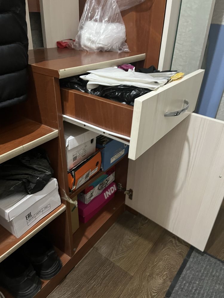 Продам камод в прихожую