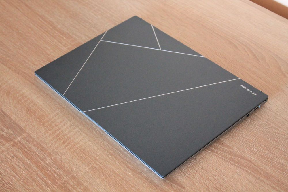 Asus Zenbook S16