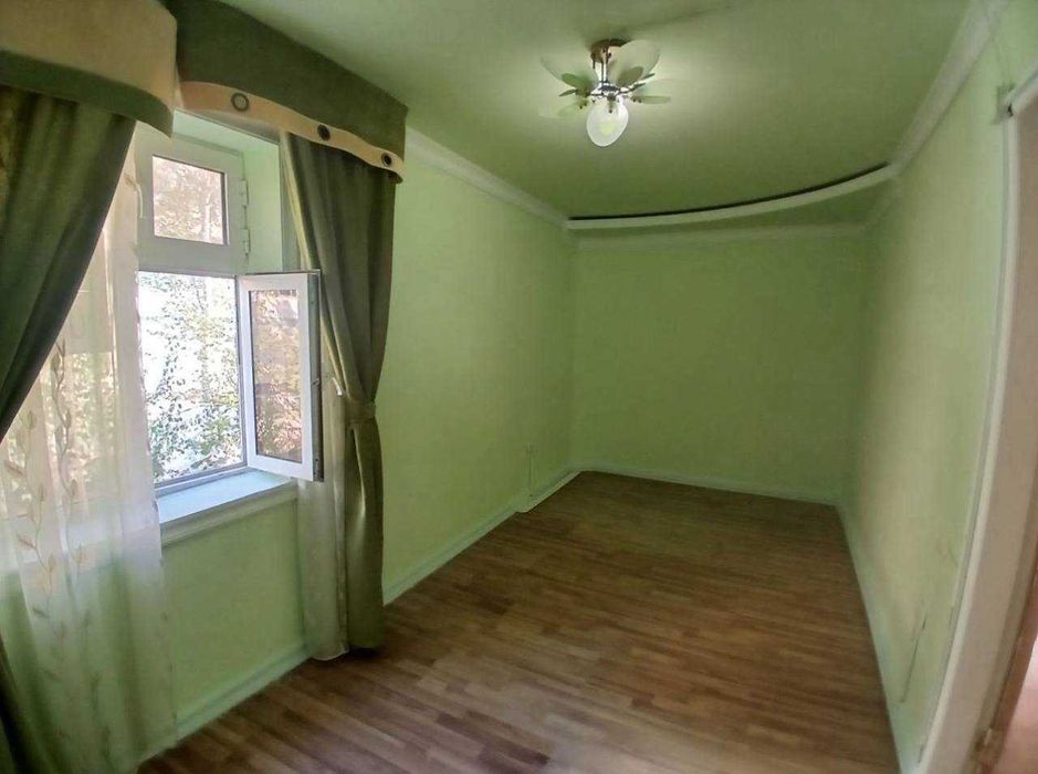 2чи каватда жойлашган 2хонали квартира сотилади