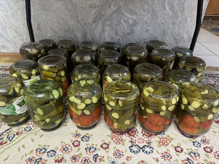 Закатка огурцов 500тг, готовые  2л-2000тг, 3л-3000 тг