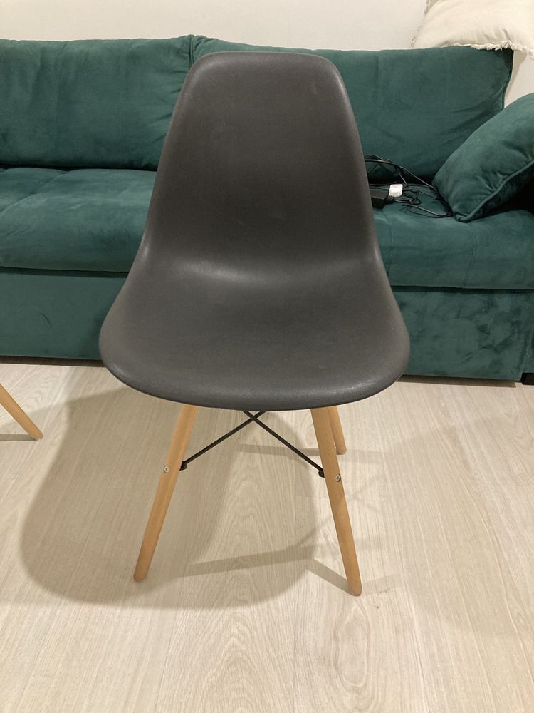 Продам легендарные дизайнерские стулья Charles & Ray Eames