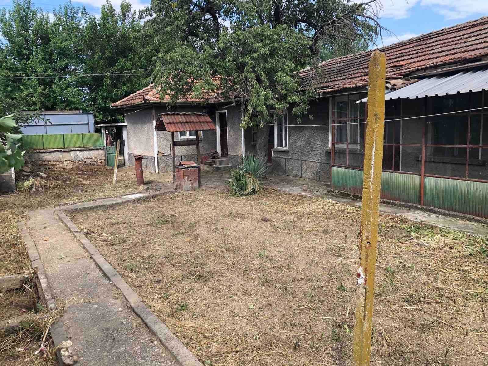 Продава се къща в село Козаревец