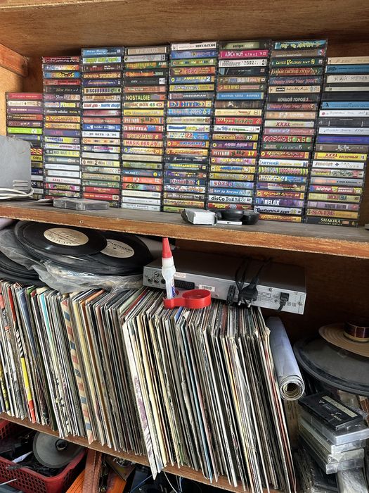 Пластинки и кассеты