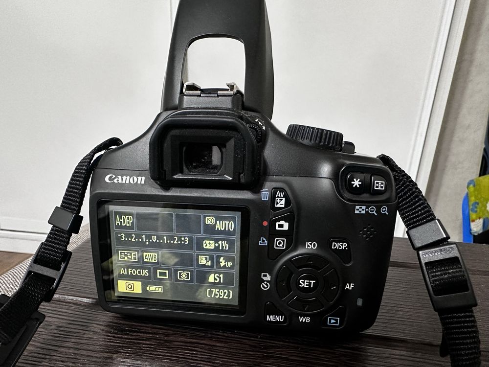 Canon  EOS  1100D