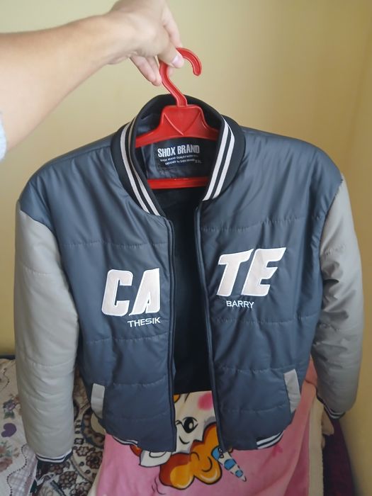 Kurtka sotiladi razmiri XXL