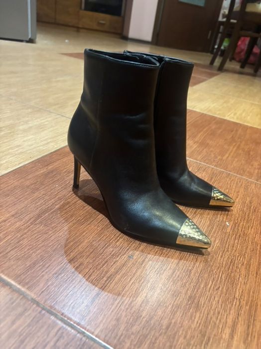 Обувки Guess 36-37