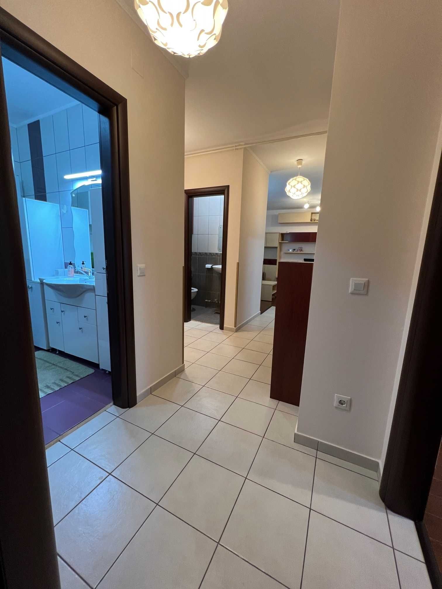 Aparment 3 camere 2 bai, etaj 2, bl cu lift, stradal, 2 locuri parcare