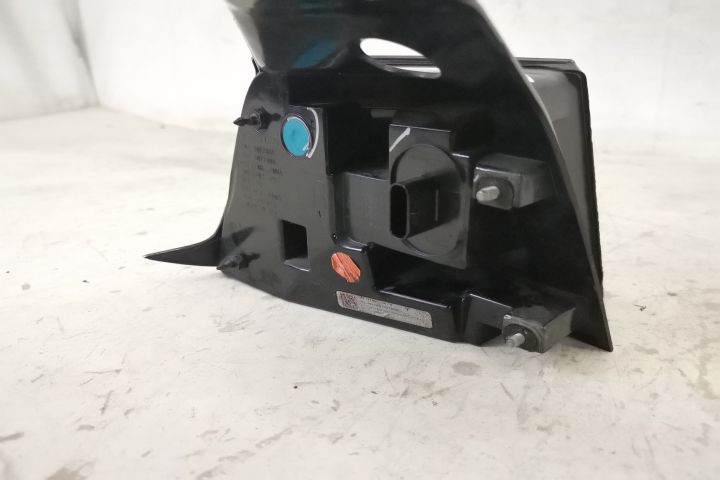 Стоп Десен Преден Оригинален Led В Добро Състояние Тесла / Tesla Model