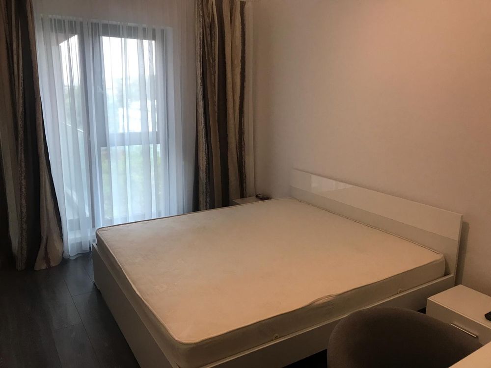 Vand apartament 3 camere