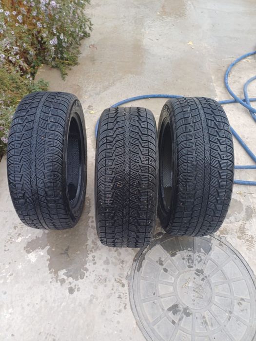 Зимний баллоны 3 штука 215/55 R17 Xl