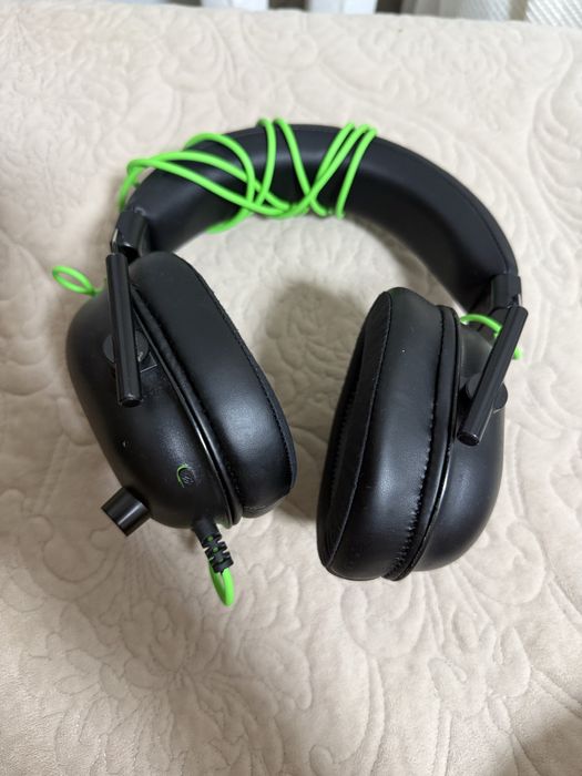 Продам игровые наушники Razer