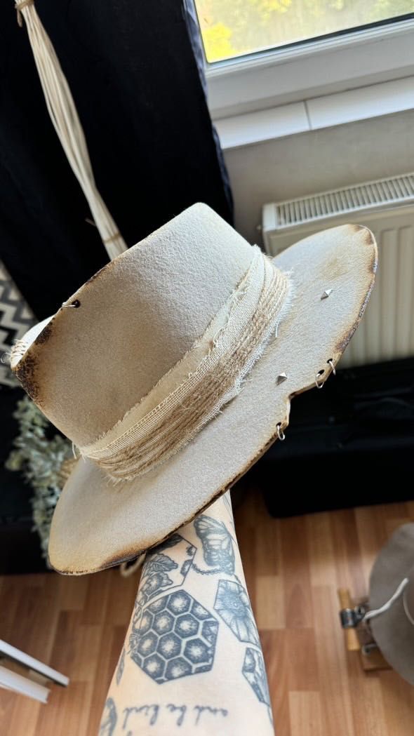 Pălării custom 350 lei/bucata