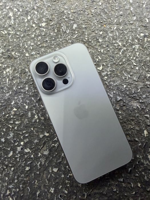 Айфон 15 про 256 гб продам