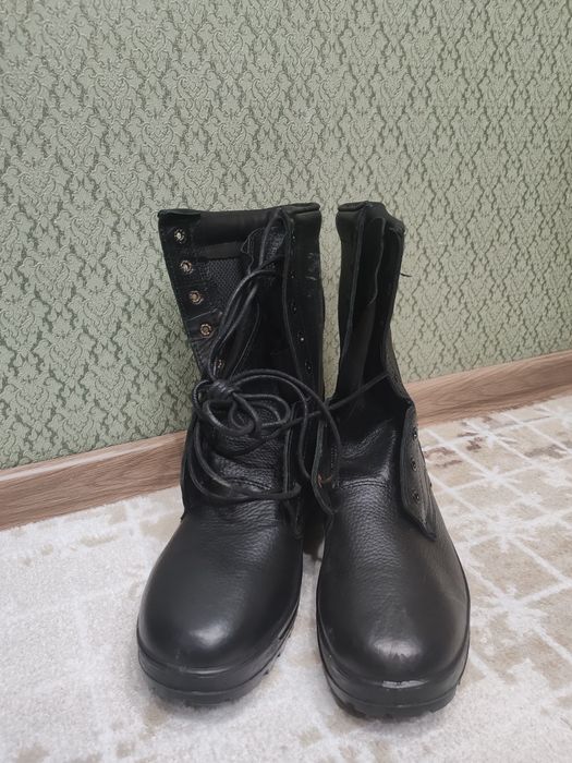 Продам берцы новые