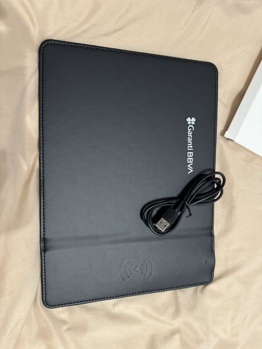 Mouse pad piele, wireless charging