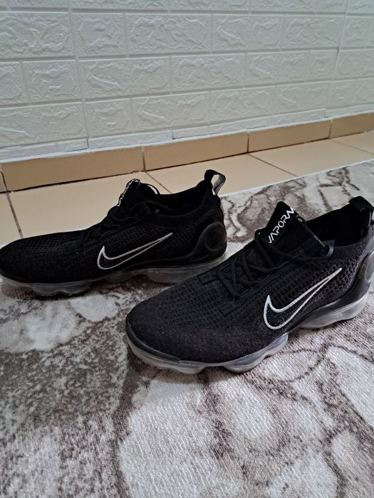 Спортни маратонки NIKE VAPORMAX