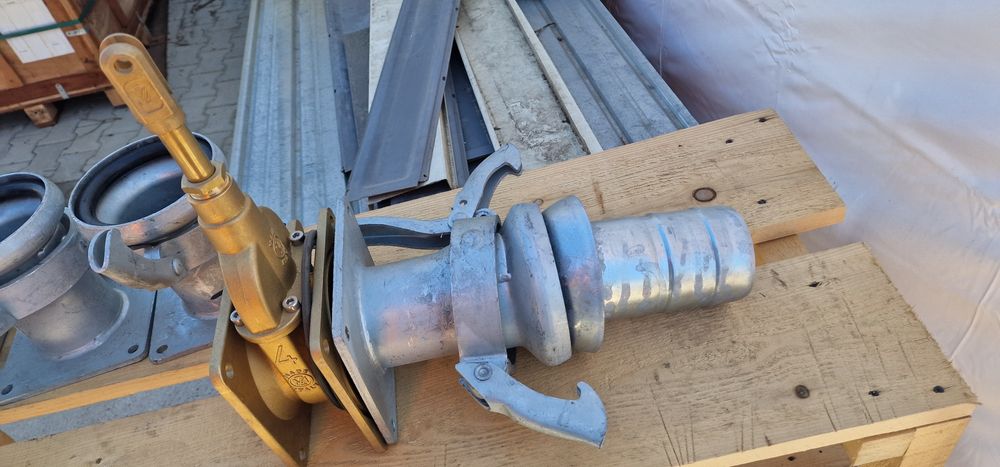 Robinet 4 toli cu flanșe mufa tata mama 4 toli import Italia preț 1150